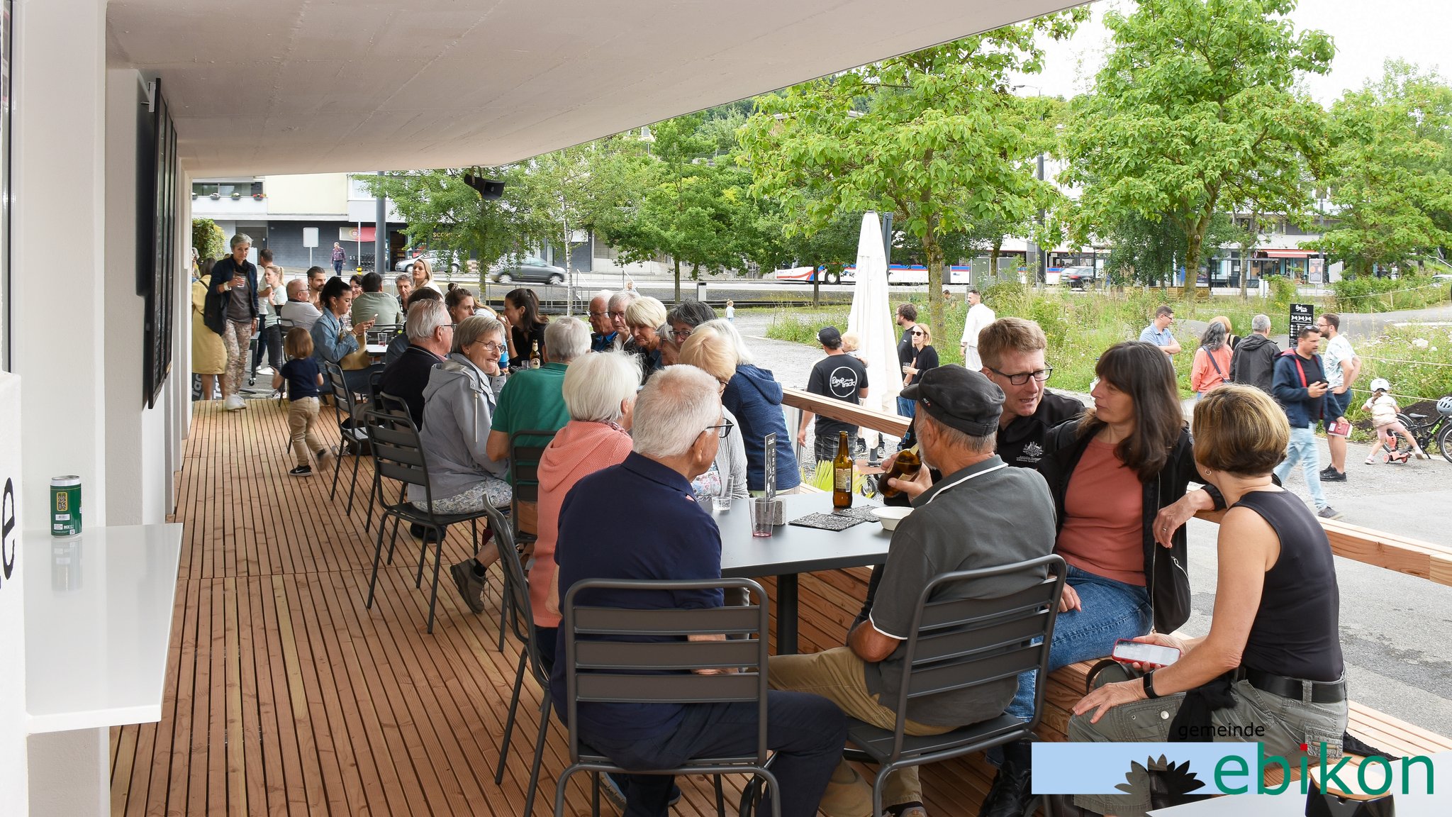 Die Buvette bietet Platz für rund 24 Personen.