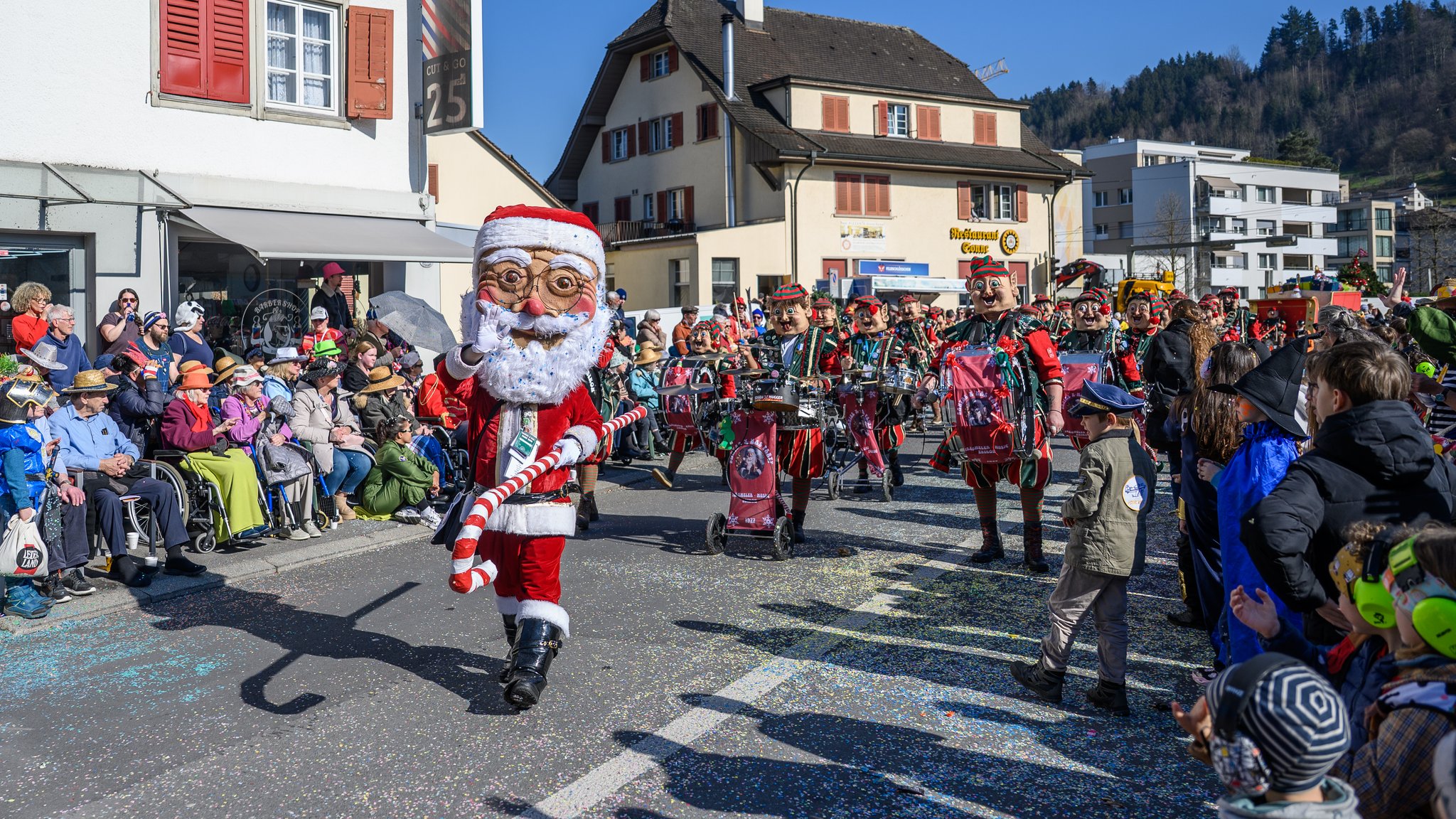 sowie der Weihnachtsmann! (Träumeler-Musig)